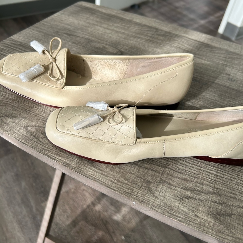 Women’s flats. Brand new